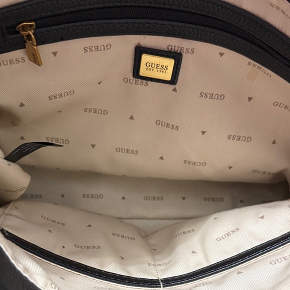 Guess Black Shoulder Bag with Gold Chain - Picture 6 of 8